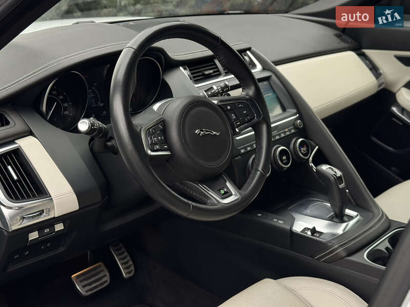 Позашляховик / Кросовер Jaguar E-Pace 2019 в Києві