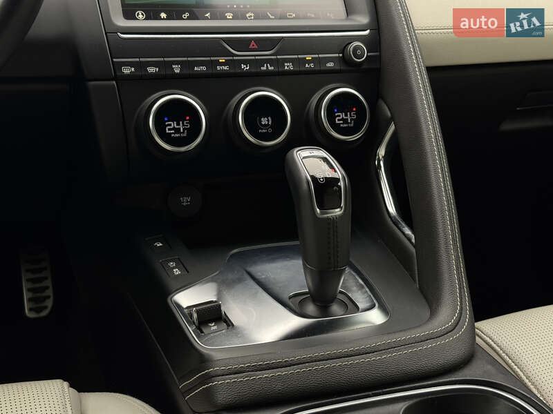 Позашляховик / Кросовер Jaguar E-Pace 2019 в Києві