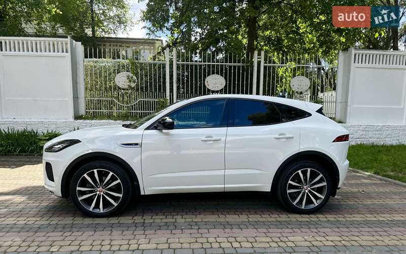 Позашляховик / Кросовер Jaguar E-Pace 2020 в Чернівцях
