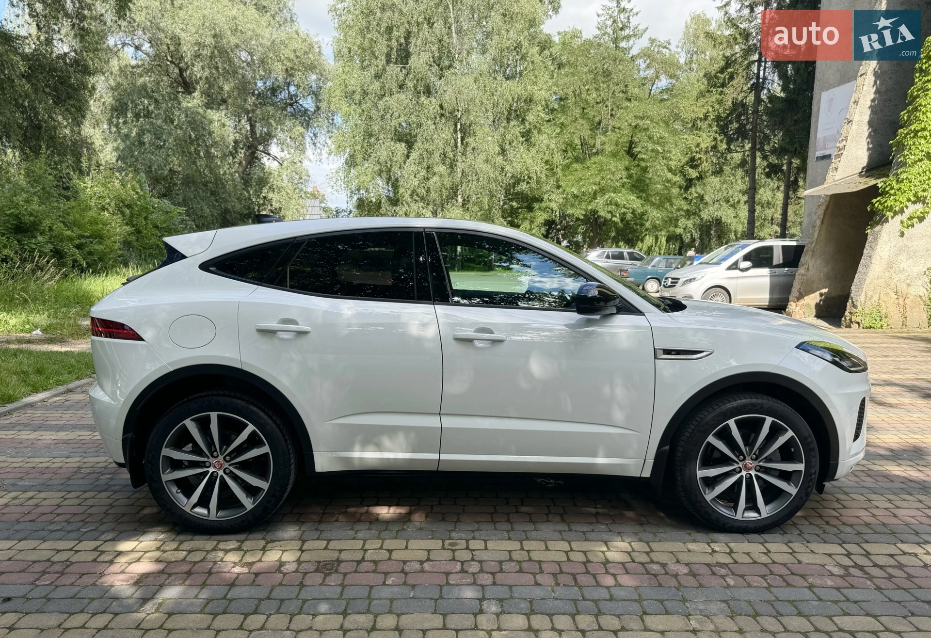 2020 Jaguar E-Pace - мініатюра 50