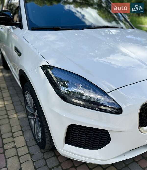 Позашляховик / Кросовер Jaguar E-Pace 2020 в Чернівцях