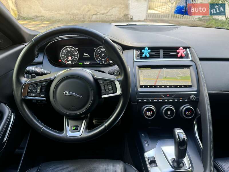 Позашляховик / Кросовер Jaguar E-Pace 2020 в Чернівцях