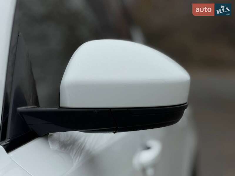 Позашляховик / Кросовер Jaguar E-Pace 2018 в Кривому Розі