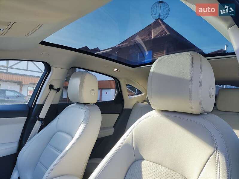 Внедорожник / Кроссовер Jaguar E-Pace 2019 в Львове