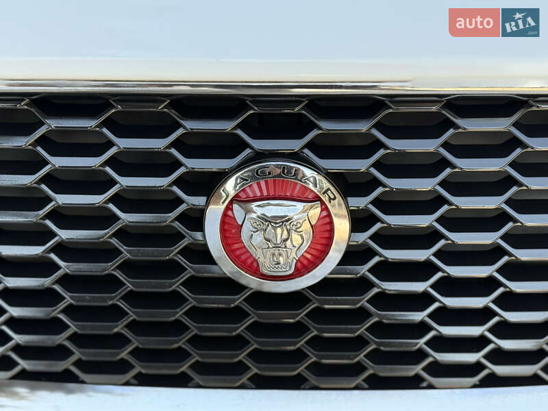 Внедорожник / Кроссовер Jaguar E-Pace 2019 в Броварах