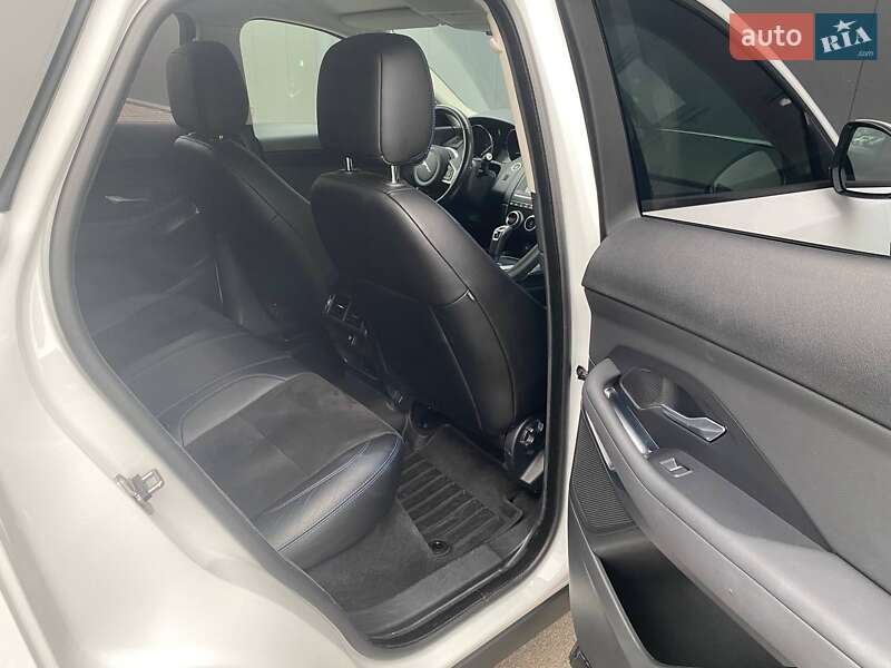 Внедорожник / Кроссовер Jaguar E-Pace 2018 в Киеве фото 11 Внедорожник / Кроссовер Jaguar E-Pace 2018 в Киеве
