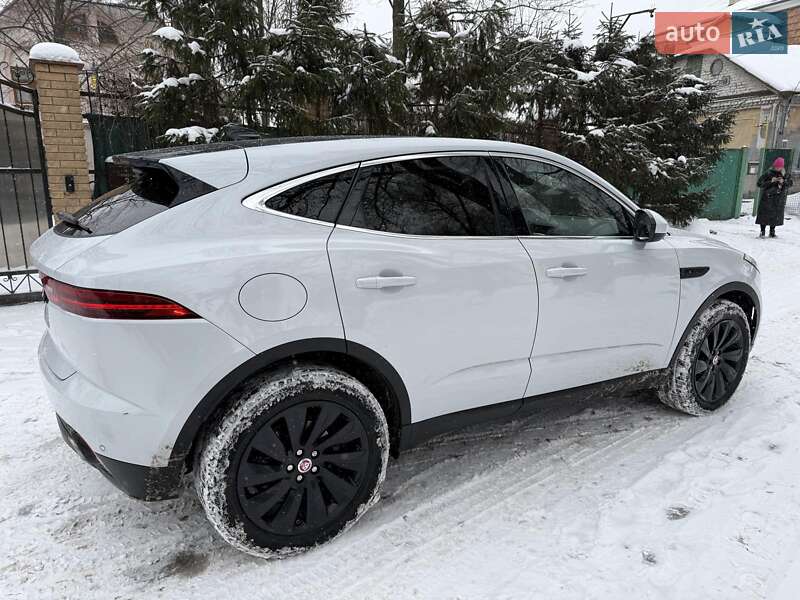 Внедорожник / Кроссовер Jaguar E-Pace 2017 в Киеве фото 10 Внедорожник / Кроссовер Jaguar E-Pace 2017 в Киеве