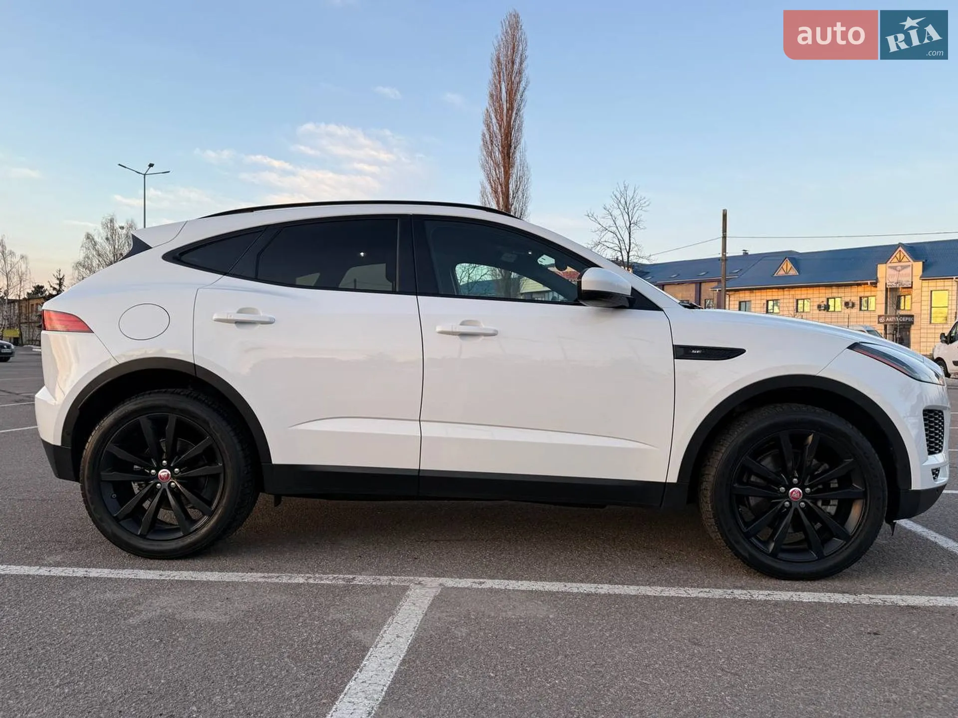 2019 Jaguar E-Pace - мініатюра 2