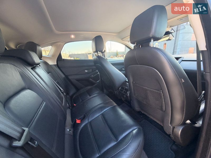 Позашляховик / Кросовер Jaguar E-Pace 2019 в Тернополі