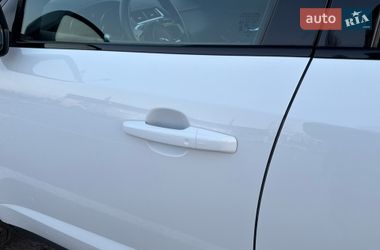 Внедорожник / Кроссовер Jaguar E-Pace 2019 в Киеве