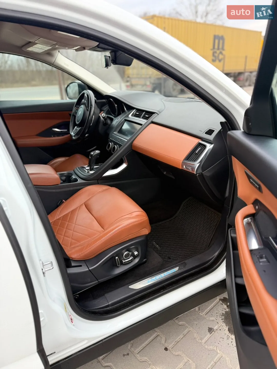 2019 Jaguar E-Pace - мініатюра 22