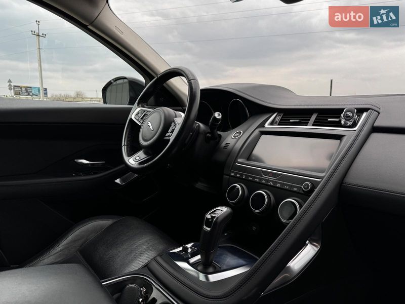 Позашляховик / Кросовер Jaguar E-Pace 2018 в Львові