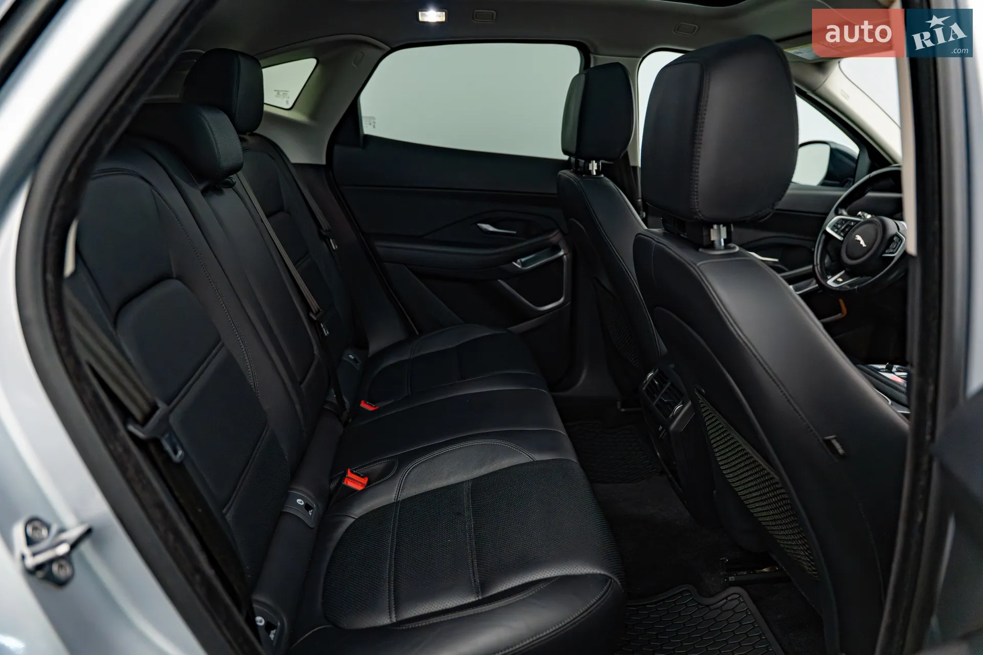 2019 Jaguar E-Pace - мініатюра 21