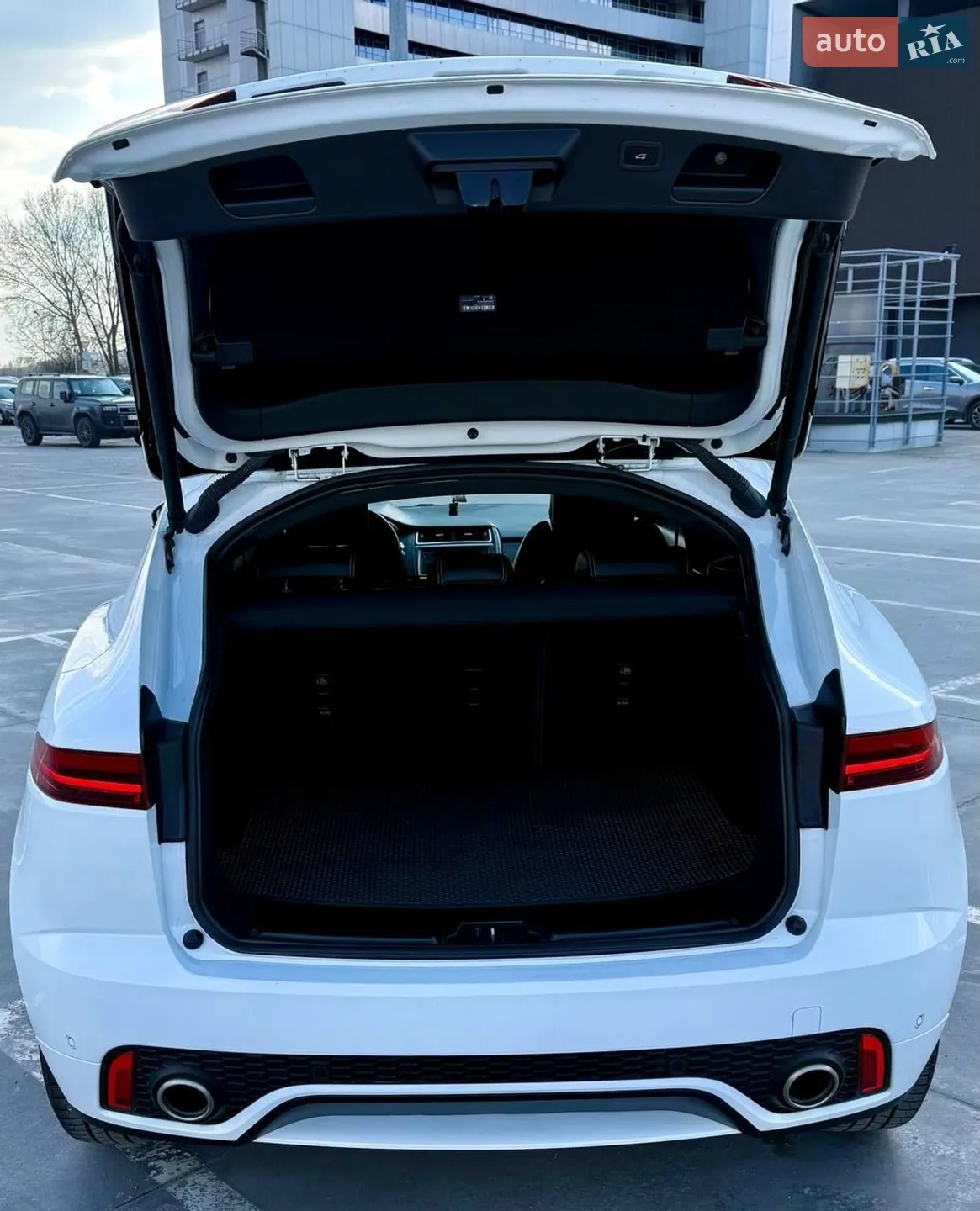 2019 Jaguar E-Pace - мініатюра 12