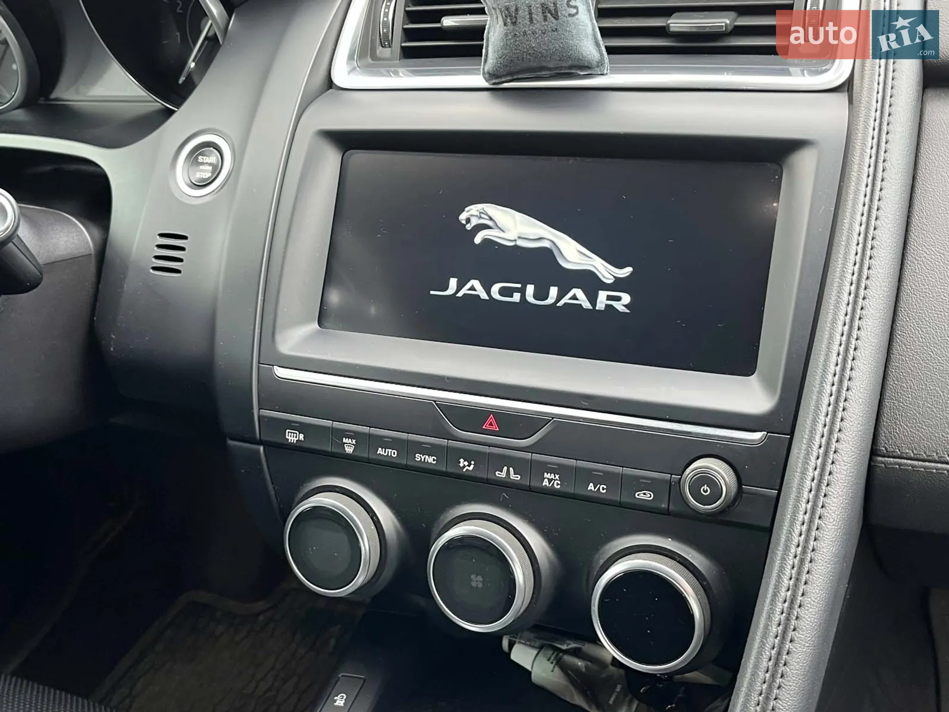 2017 Jaguar E-Pace - мініатюра 19