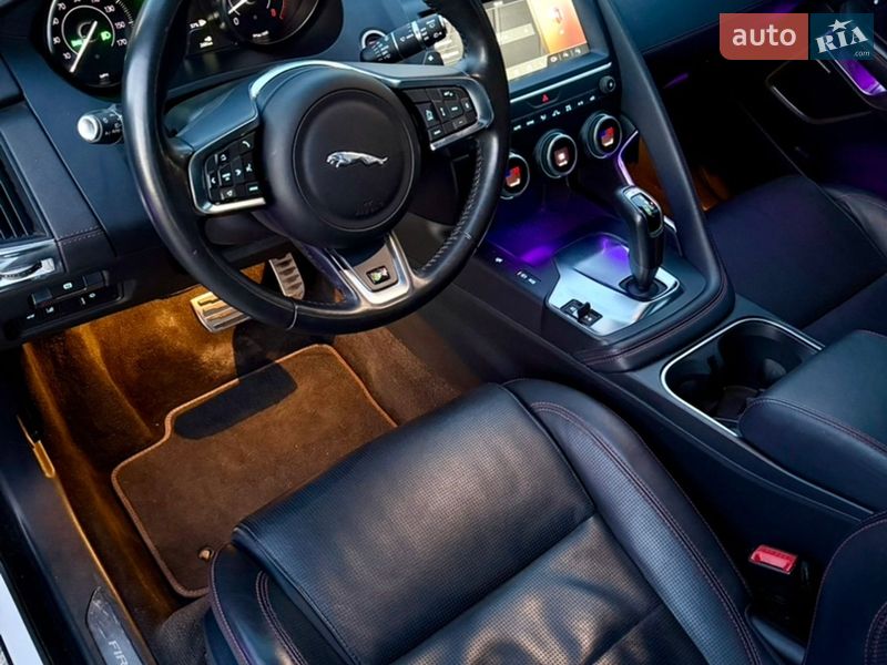 Внедорожник / Кроссовер Jaguar E-Pace 2018 в Киеве