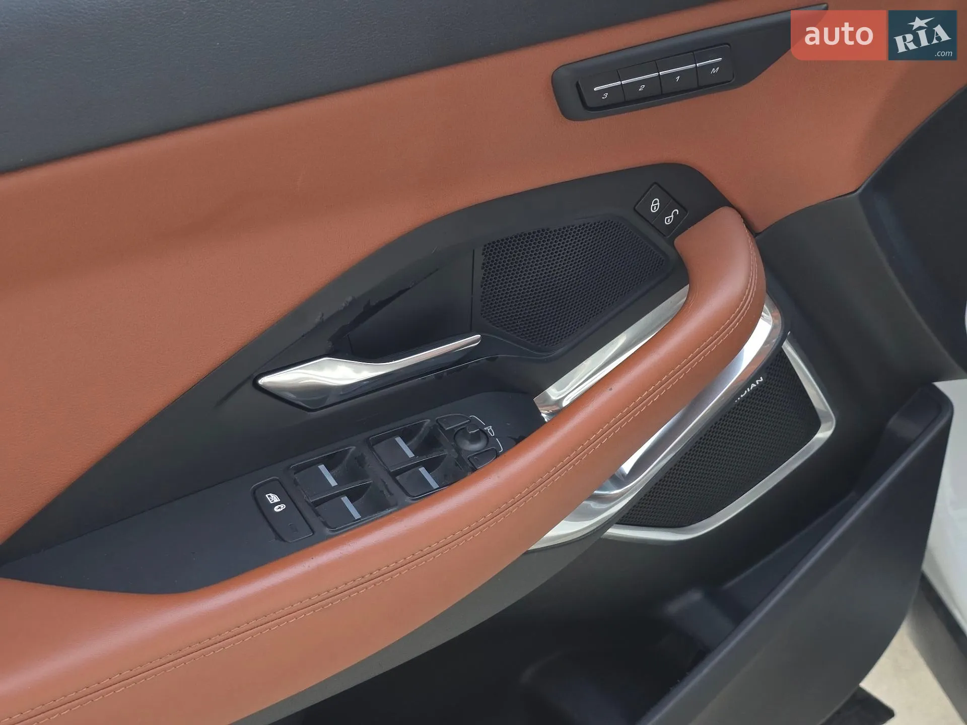 2019 Jaguar E-Pace - мініатюра 25