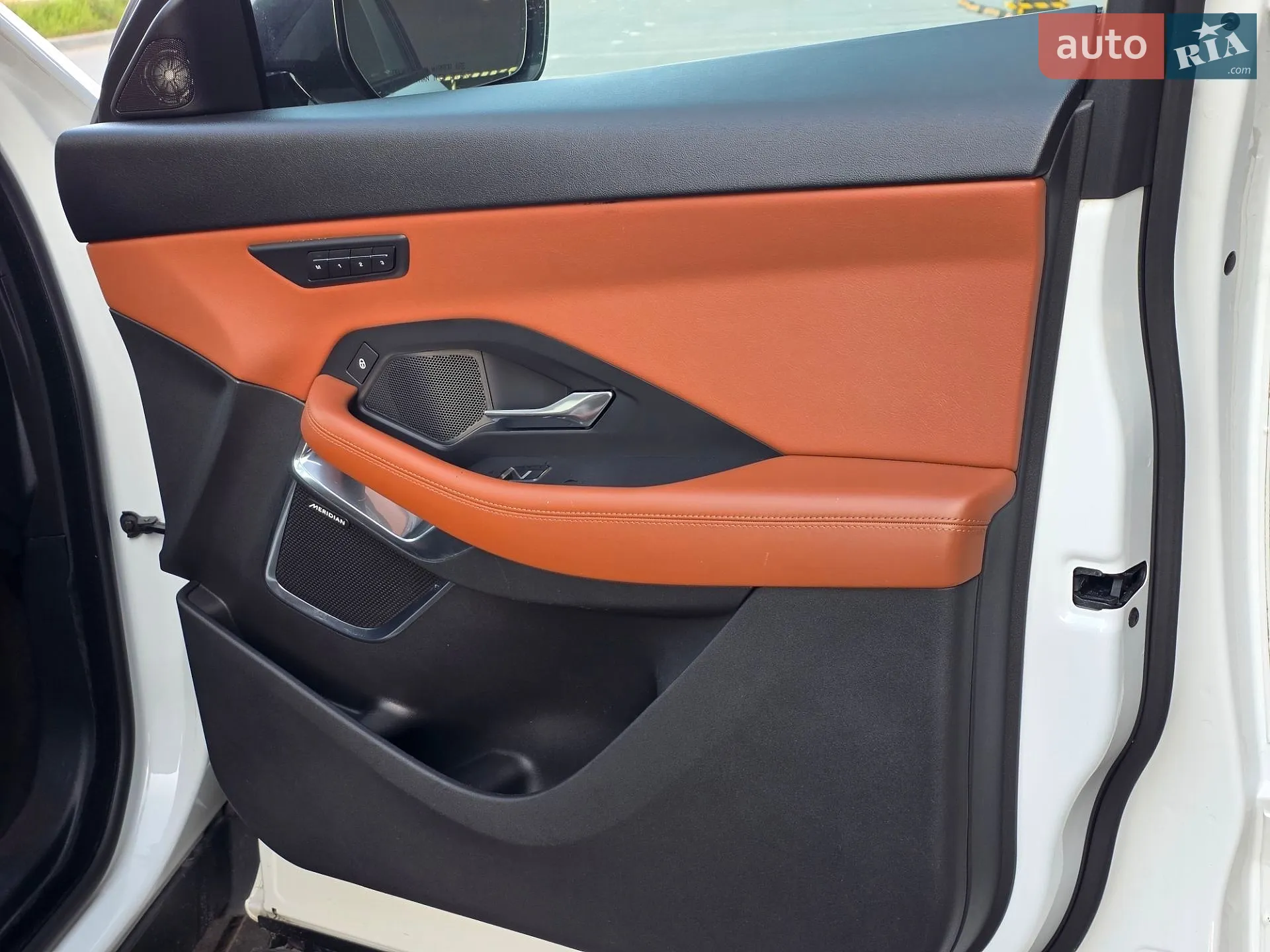 2019 Jaguar E-Pace - мініатюра 36