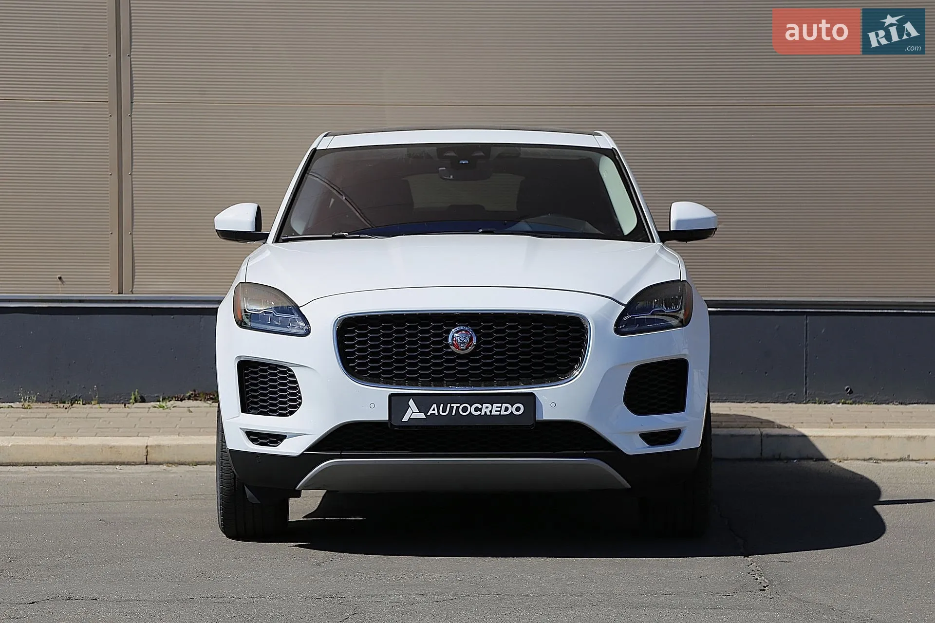 2019 Jaguar E-Pace - мініатюра 2