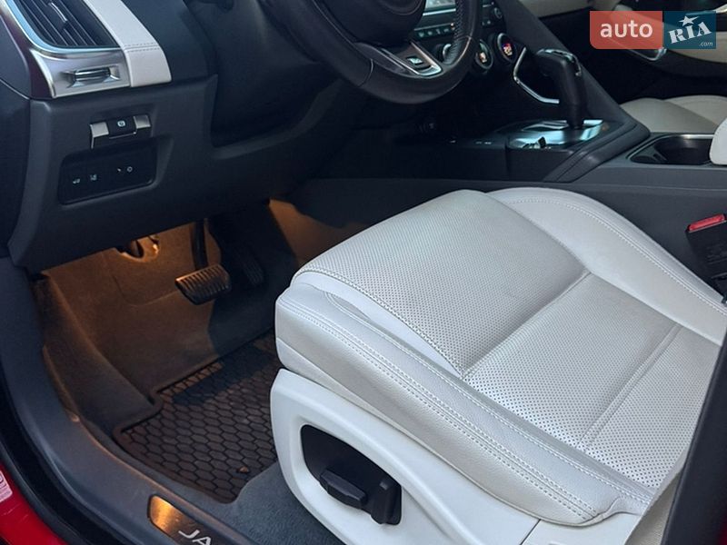 Внедорожник / Кроссовер Jaguar E-Pace 2018 в Одессе