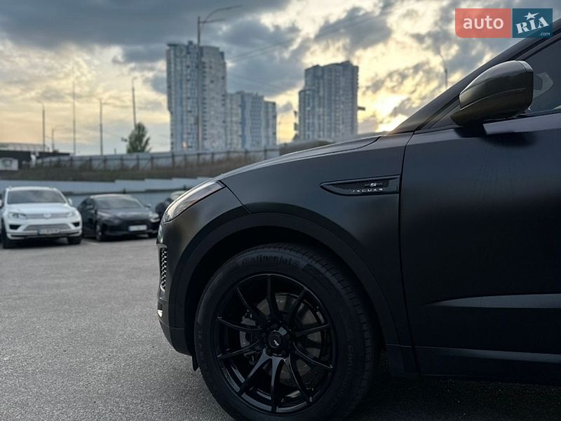 Внедорожник / Кроссовер Jaguar E-Pace 2018 в Киеве