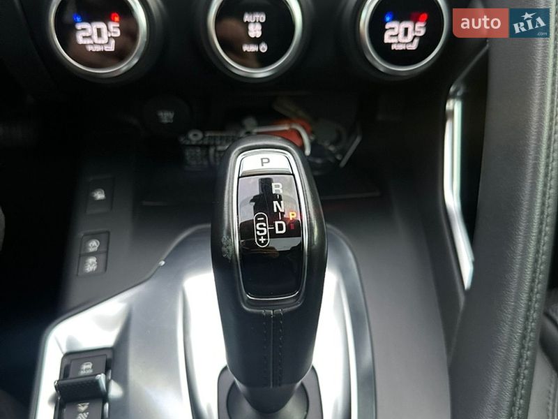 Внедорожник / Кроссовер Jaguar E-Pace 2018 в Киеве