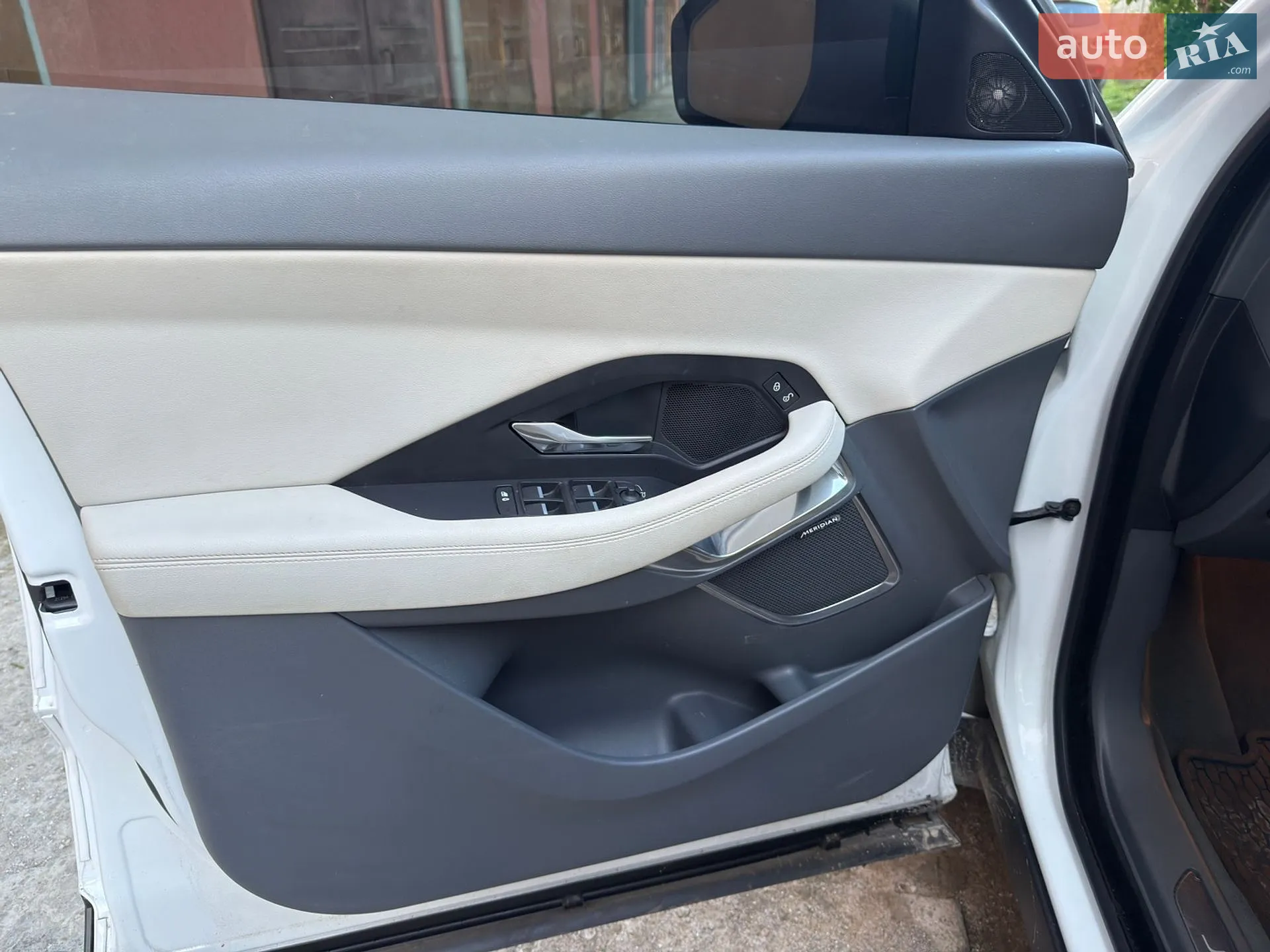 2019 Jaguar E-Pace - мініатюра 11
