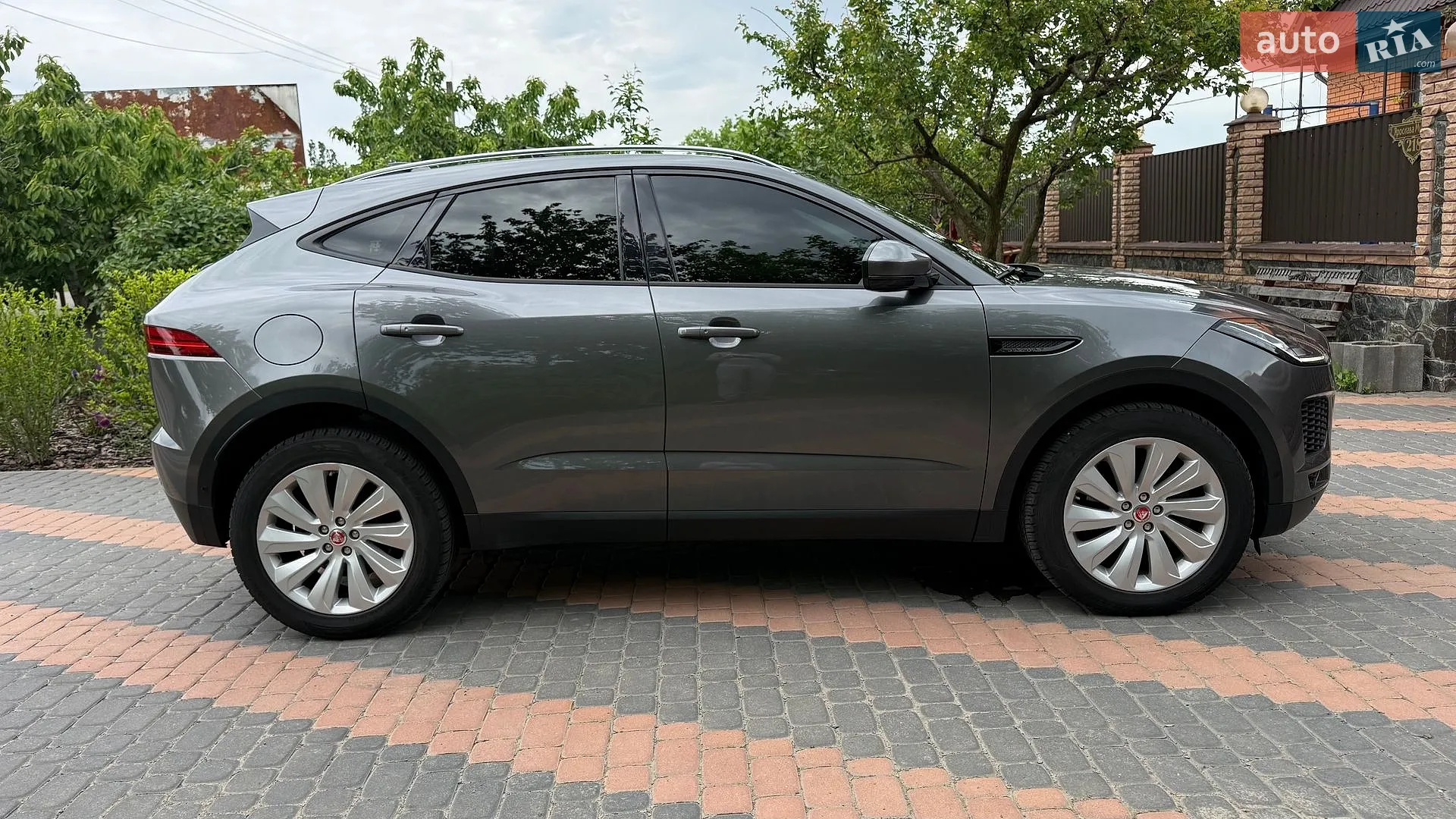 2018 Jaguar E-Pace - мініатюра 11
