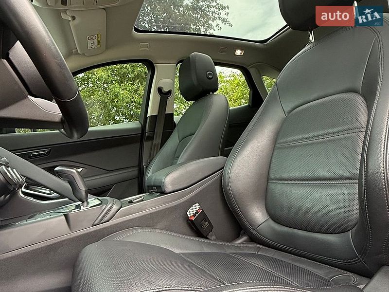 Позашляховик / Кросовер Jaguar E-Pace 2018 в Бершаді