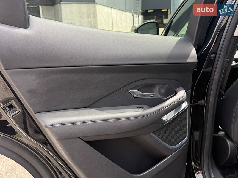 Внедорожник / Кроссовер Jaguar E-Pace 2019 в Киеве