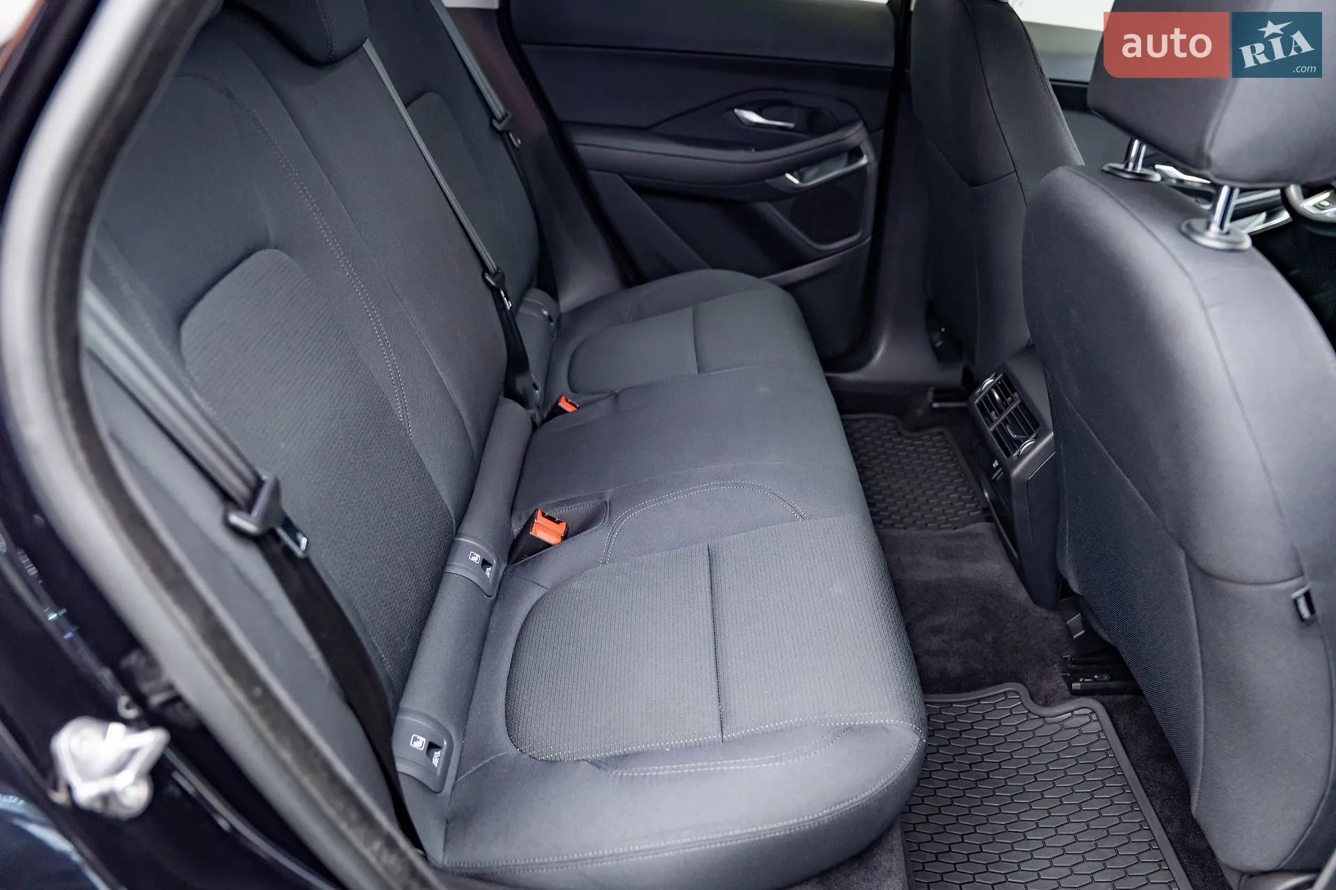 2019 Jaguar E-Pace - мініатюра 25