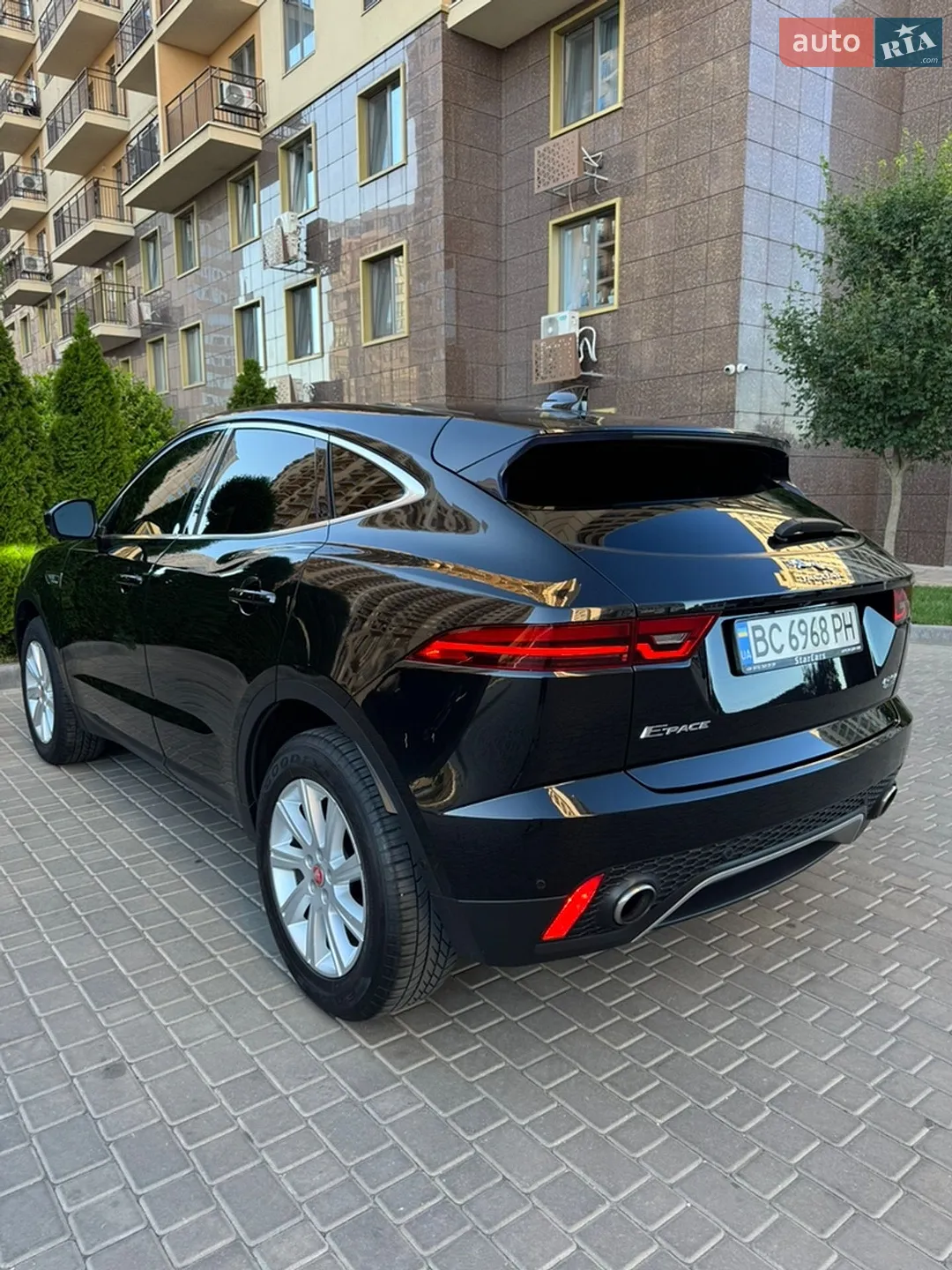 2018 Jaguar E-Pace - мініатюра 3