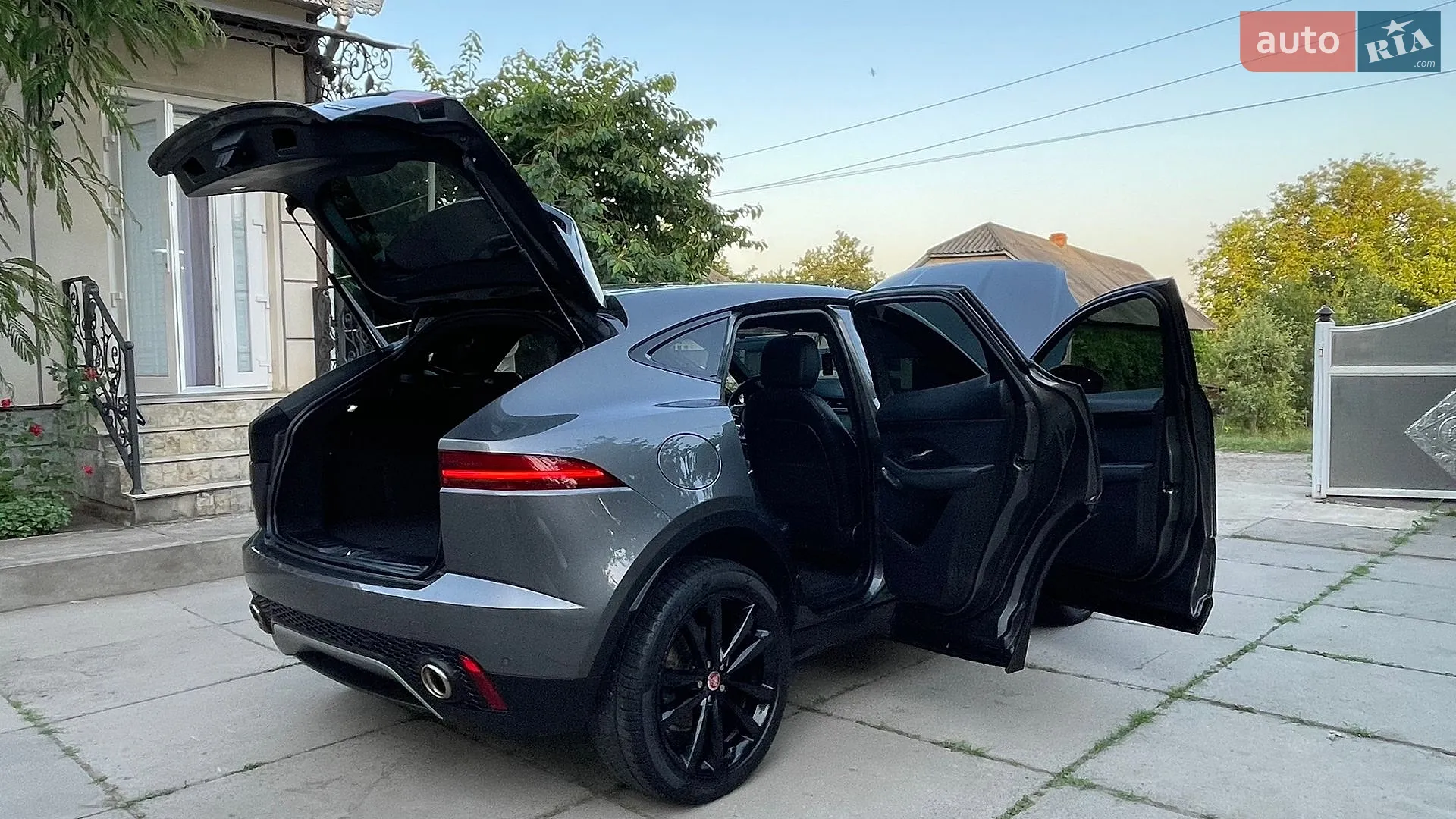 2019 Jaguar E-Pace - мініатюра 23