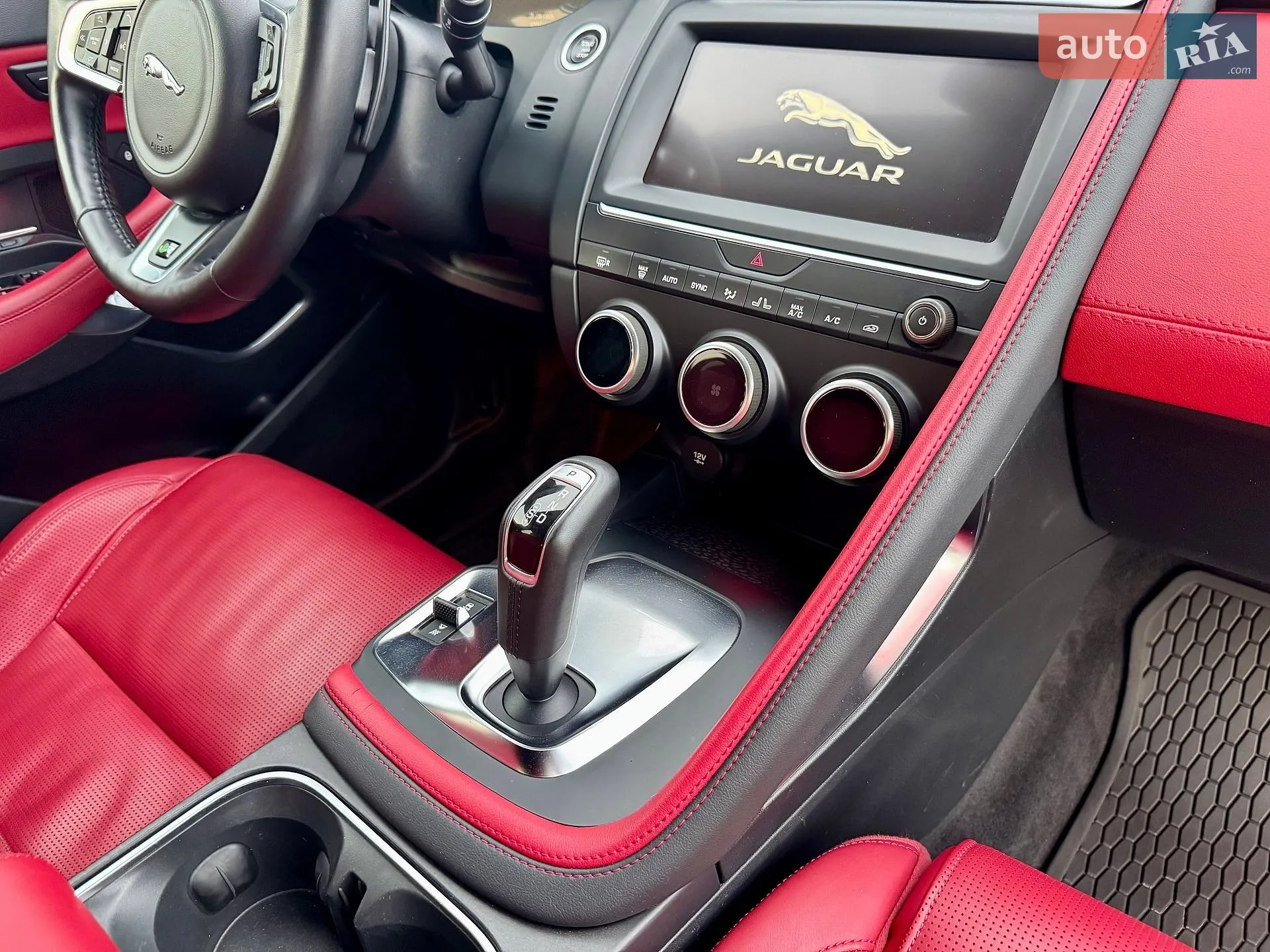 2019 Jaguar E-Pace - мініатюра 52