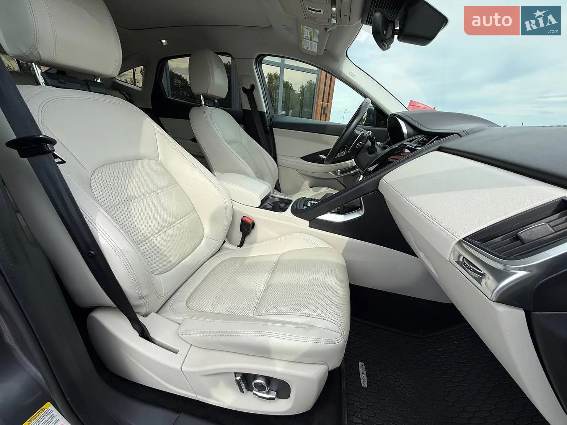2021 Jaguar E-Pace - мініатюра 37