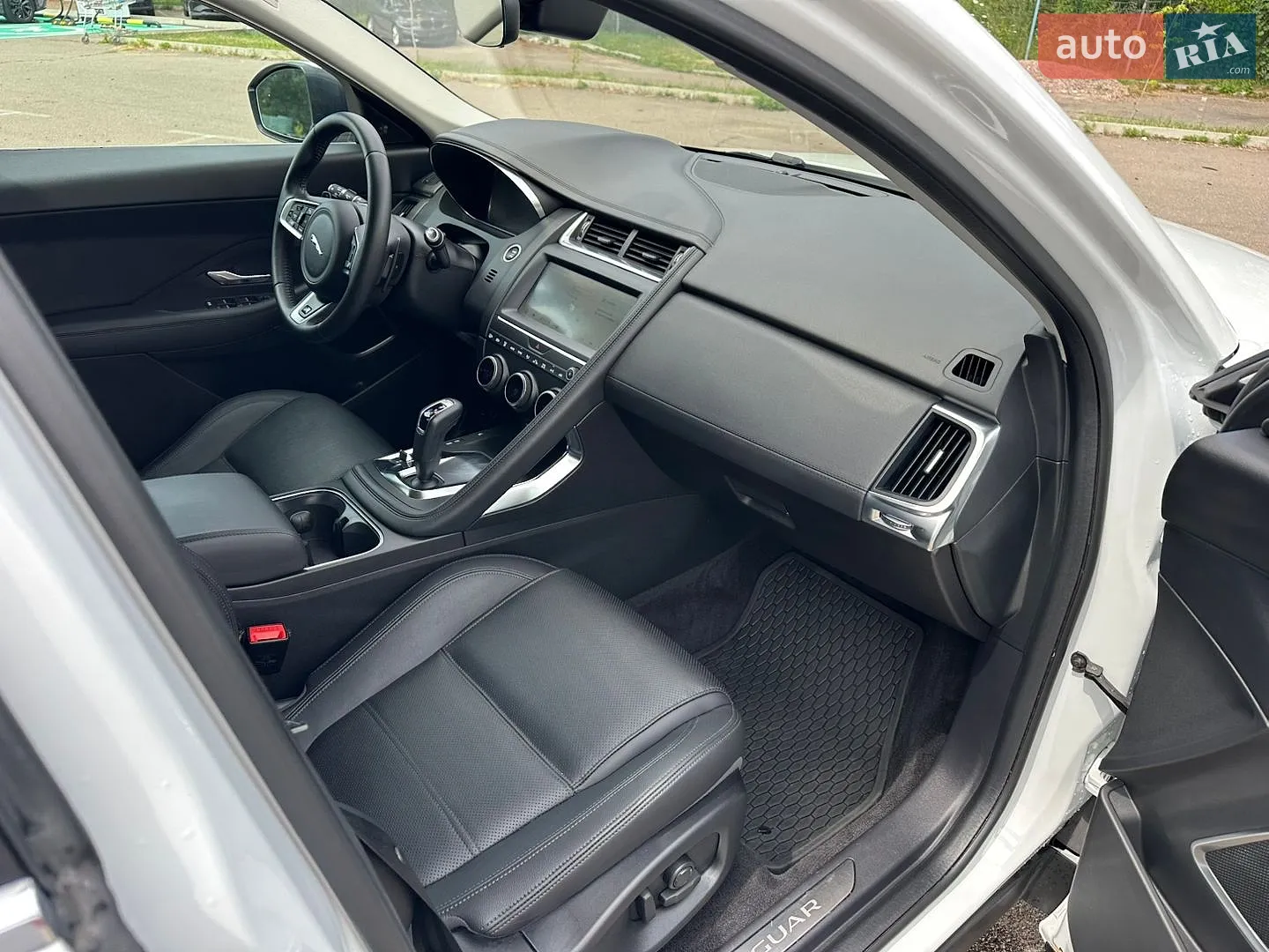 2020 Jaguar E-Pace - мініатюра 24