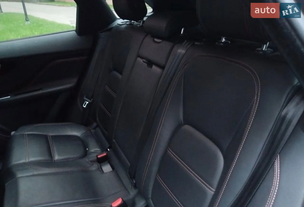 2018 Jaguar F-Pace - мініатюра 8