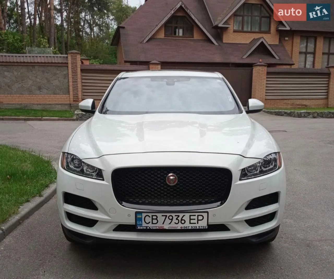 2018 Jaguar F-Pace - мініатюра 2