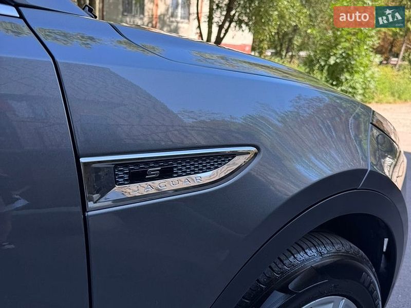 Внедорожник / Кроссовер Jaguar E-Pace 2017 в Житомире