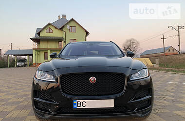 Позашляховик / Кросовер Jaguar F-Pace 2017 в 