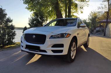 Позашляховик / Кросовер Jaguar F-Pace 2017 в 