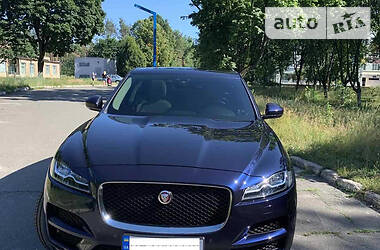 Внедорожник / Кроссовер Jaguar F-Pace 2018 в Киеве