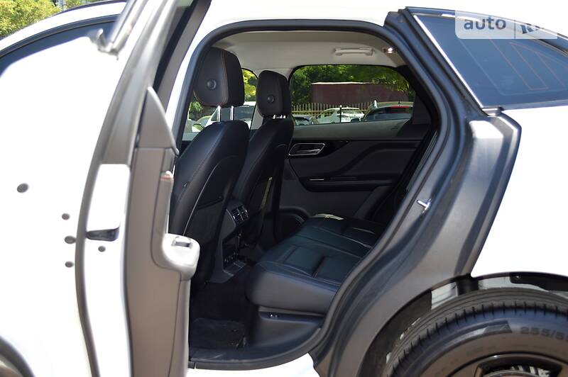 Позашляховик / Кросовер Jaguar F-Pace 2016 в Одесі фото 23 Позашляховик / Кросовер Jaguar F-Pace 2016 в Одесі