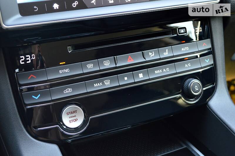 Позашляховик / Кросовер Jaguar F-Pace 2016 в Одесі фото 44 Позашляховик / Кросовер Jaguar F-Pace 2016 в Одесі