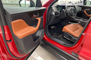 Позашляховик / Кросовер Jaguar F-Pace 2016 в 