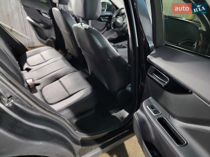 Позашляховик / Кросовер Jaguar F-Pace 2018 в Києві