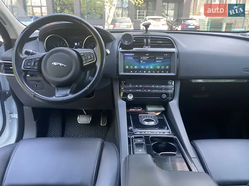 Jaguar F-Pace 2018 VIN SADCJ2FX4KA367088 фото оголошення 11 з 55