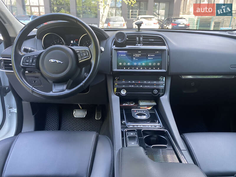 Внедорожник / Кроссовер Jaguar F-Pace 2018 в Днепре