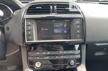 Позашляховик / Кросовер Jaguar F-Pace 2016 в Києві