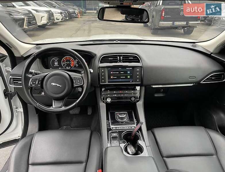 Позашляховик / Кросовер Jaguar F-Pace 2017 в Києві